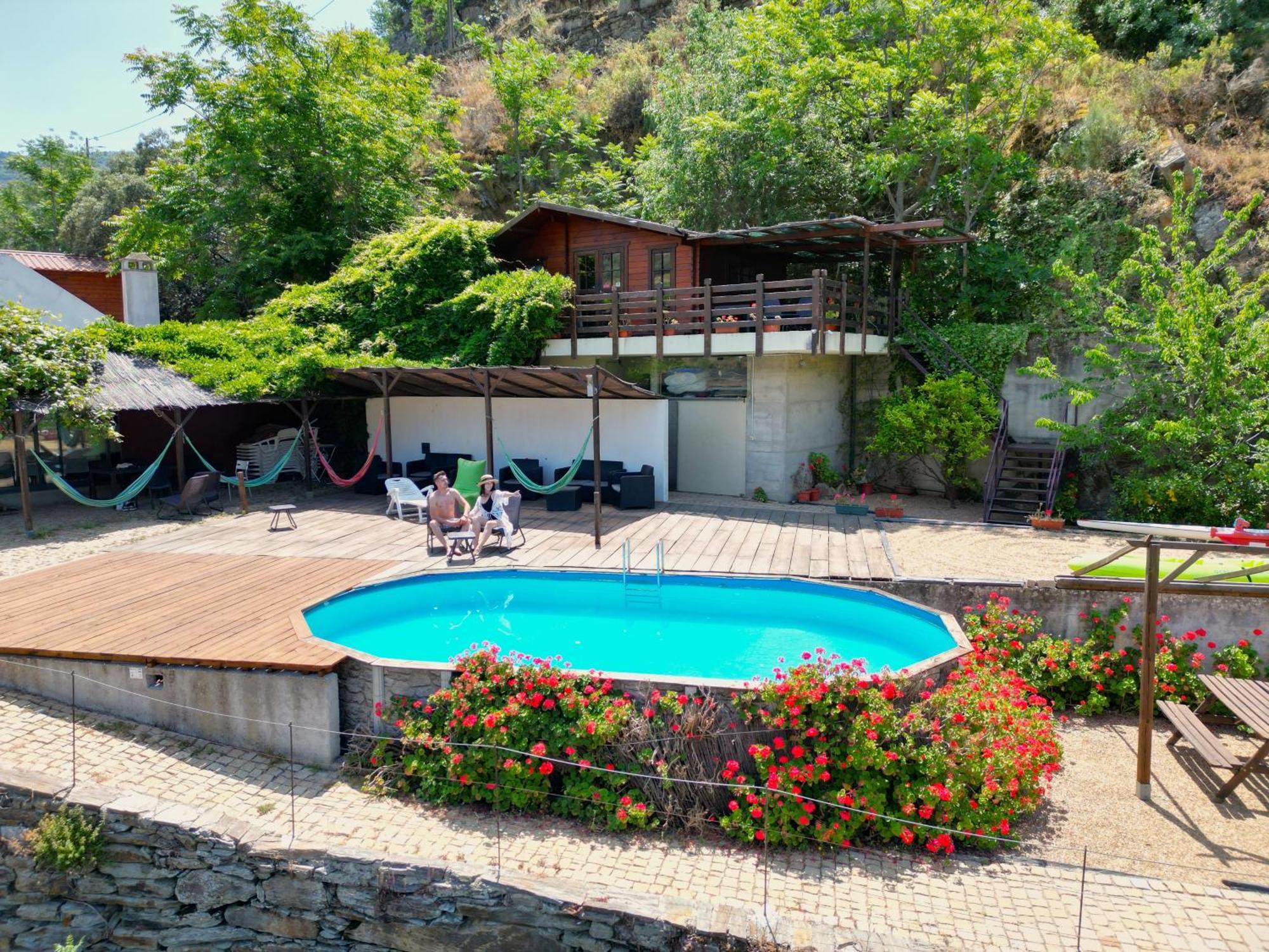 Douro Yacht Charter & Bungalows เซาโจเอา ดา เปชเกรา ภายนอก รูปภาพ