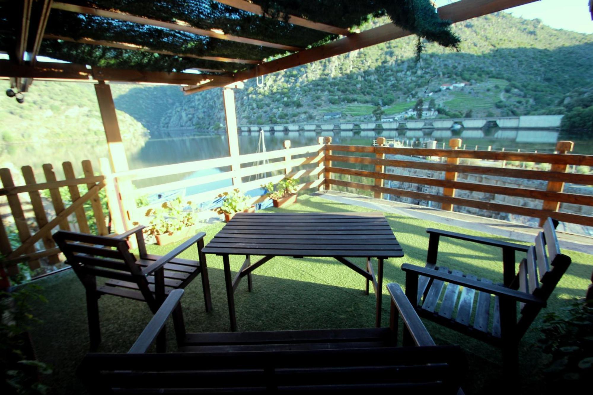 Douro Yacht Charter & Bungalows เซาโจเอา ดา เปชเกรา ห้อง รูปภาพ