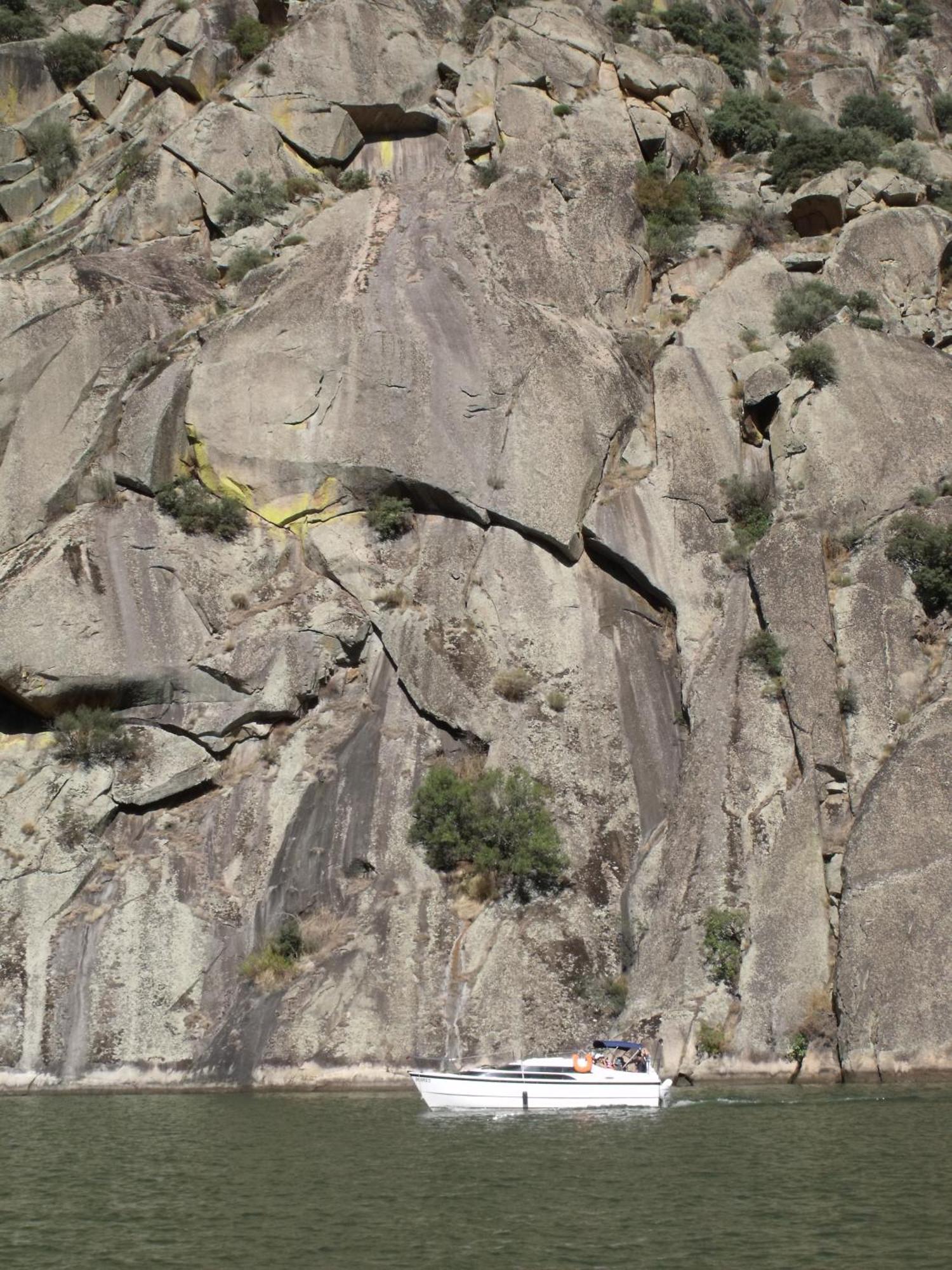 Douro Yacht Charter & Bungalows เซาโจเอา ดา เปชเกรา ห้อง รูปภาพ