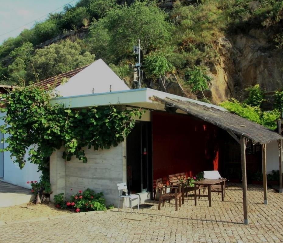 Douro Yacht Charter & Bungalows เซาโจเอา ดา เปชเกรา ภายนอก รูปภาพ