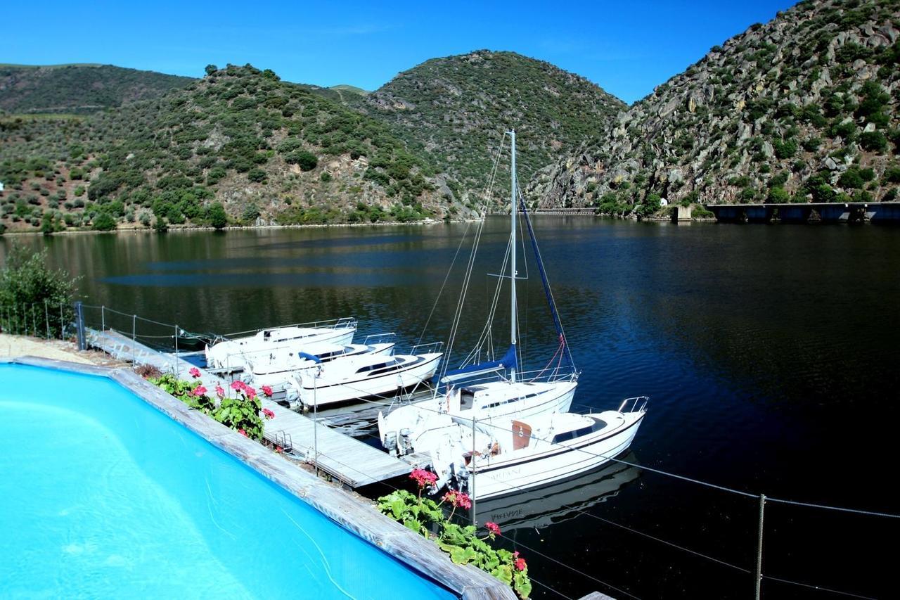 Douro Yacht Charter & Bungalows เซาโจเอา ดา เปชเกรา ภายนอก รูปภาพ